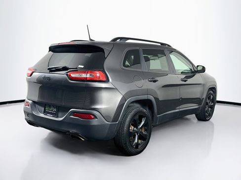 Used 2017 Jeep Cherokee Sport FWD image 9
