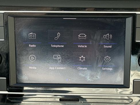 Used 2024 Volkswagen Jetta SE image 25