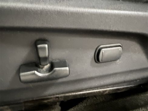 Used 2013 Subaru Outback 2.5i Premium w/ All-Weather Pkg image 11