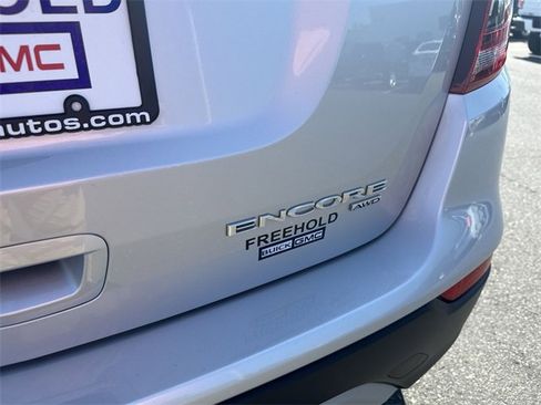 Certified 2022 Buick Encore Preferred w/ Safety Package image 31