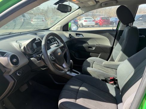 Used 2016 Chevrolet Sonic LT FWD image 10
