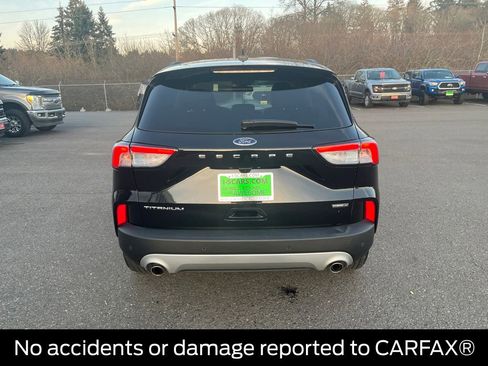 Certified 2022 Ford Escape Titanium image 5