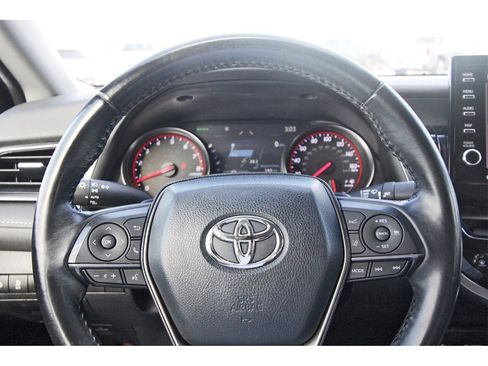 Used 2021 Toyota Camry XSE image 15