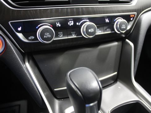 Used 2020 Honda Accord EX-L image 16