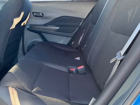 Used 2025 Nissan Kicks Play S image 11