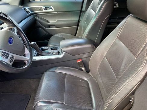 Used 2013 Ford Explorer Sport image 12