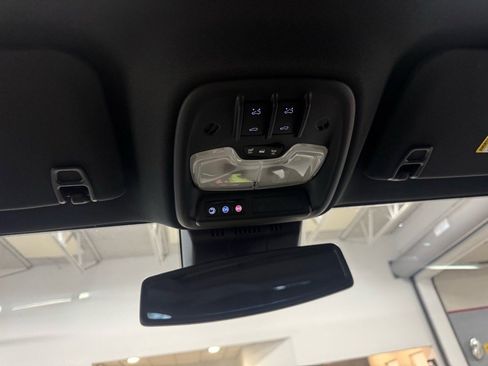 Used 2024 GMC Canyon AT4 w/ Technology Package image 20