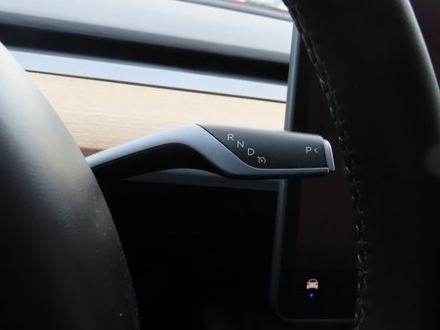 Used 2023 Tesla Model 3 Standard Range image 31