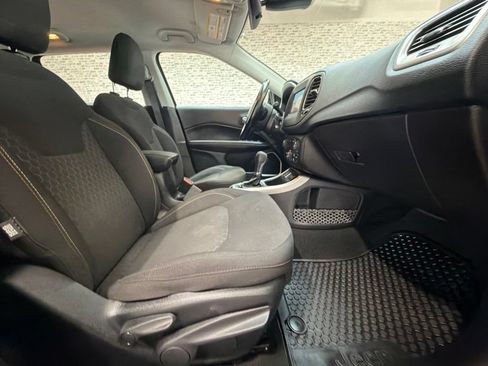 Used 2020 Jeep Compass Sport w/ Cold Weather Group FWD image 12