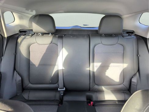 Used 2025 Chevrolet Trax LT w/ Driver Confidence Package image 27