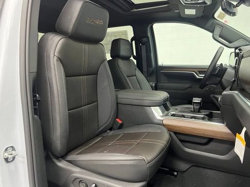 New 2026 Chevrolet Silverado 1500 High Country AWD/4WD image 24