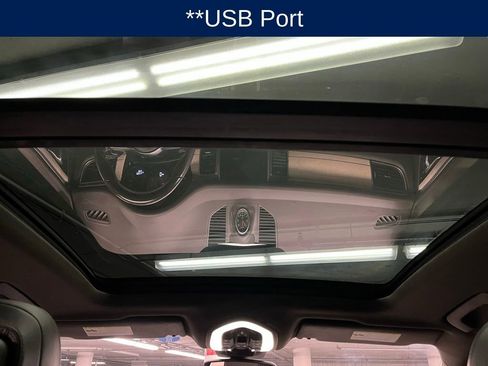 Used 2017 Porsche Macan S image 9