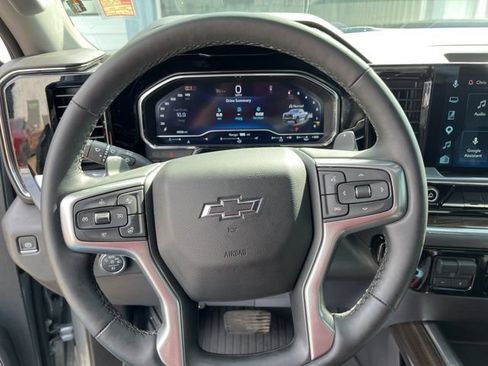 Used 2025 Chevrolet Silverado 1500 LT Trail Boss w/ Convenience Package II image 13