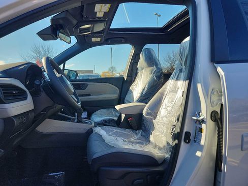 New 2025 Subaru Forester Premium image 6