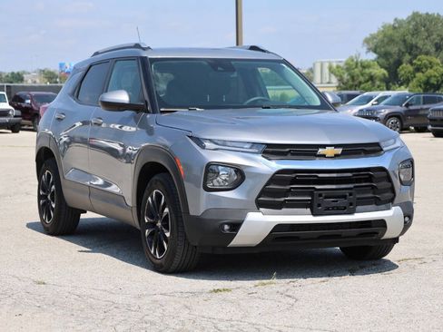Used 2023 Chevrolet TrailBlazer LT FWD image 4