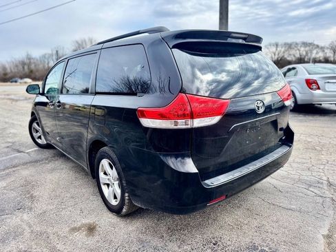 Used 2013 Toyota Sienna LE image 5