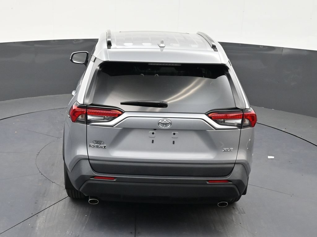 Used 2025 Toyota RAV4 XLE w/ Convenience Package FWD image 14