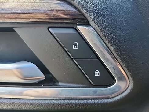 Used 2023 Chevrolet Silverado 1500 LT image 22