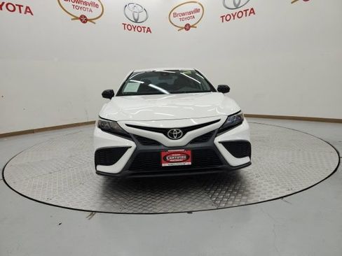 Used 2021 Toyota Camry SE FWD image 4