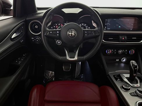 Used 2023 Alfa Romeo Stelvio Veloce AWD/4WD image 31