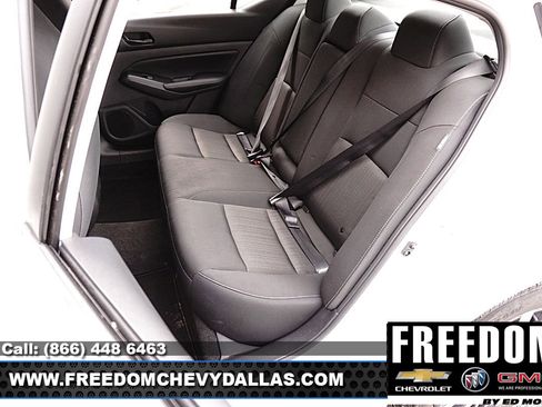 Used 2025 Nissan Altima 2.5 SV image 10