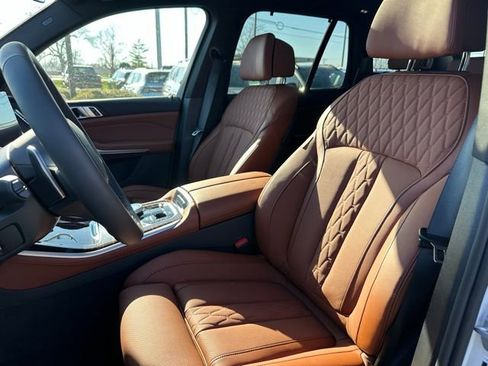 New 2026 BMW X5 xDrive50e image 23