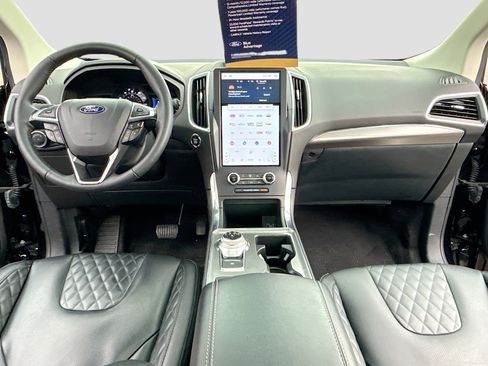 Certified 2024 Ford Edge Titanium w/ Equipment Group 301A image 3
