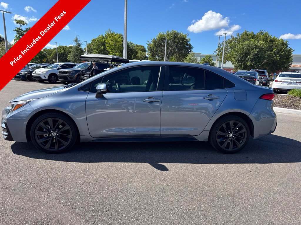 Used 2024 Toyota Corolla SE FWD image 3