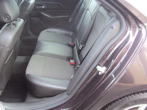 Used 2015 Chevrolet Malibu LT w/ Power Convenience Package image 8