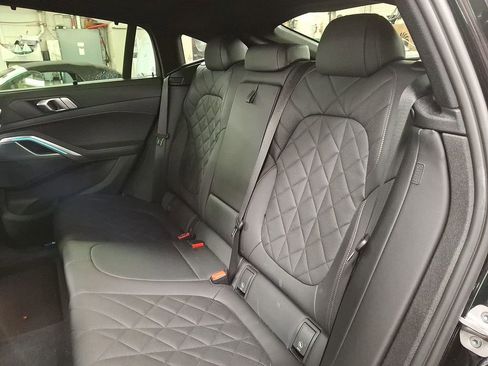Used 2023 BMW X6 xDrive40i w/ Executive Package AWD/4WD image 7