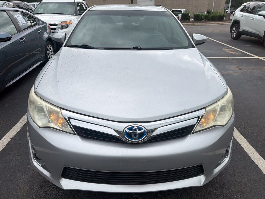 Used 2012 Toyota Camry XLE FWD image 3