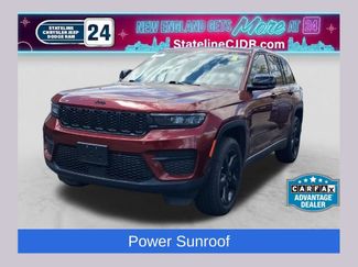 Used 2023 Jeep Grand Cherokee Laredo AWD/4WD video 1