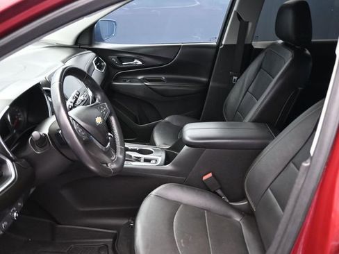Used 2018 Chevrolet Equinox Premier image 11