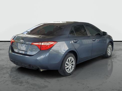 Used 2018 Toyota Corolla LE FWD image 2