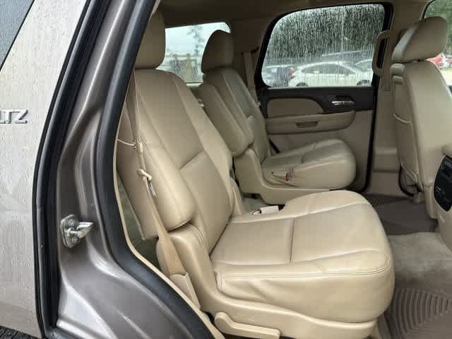 Used 2013 Chevrolet Tahoe LTZ RWD image 19