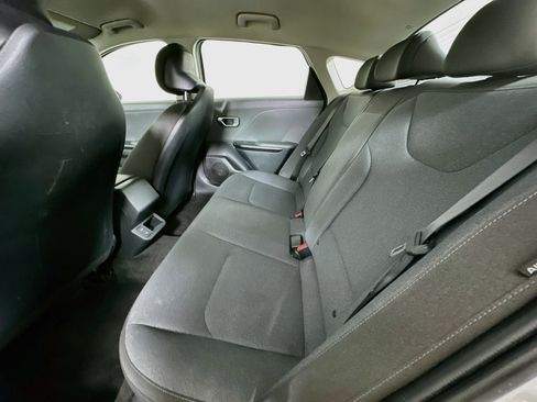 Used 2025 Kia K4 FWD image 26
