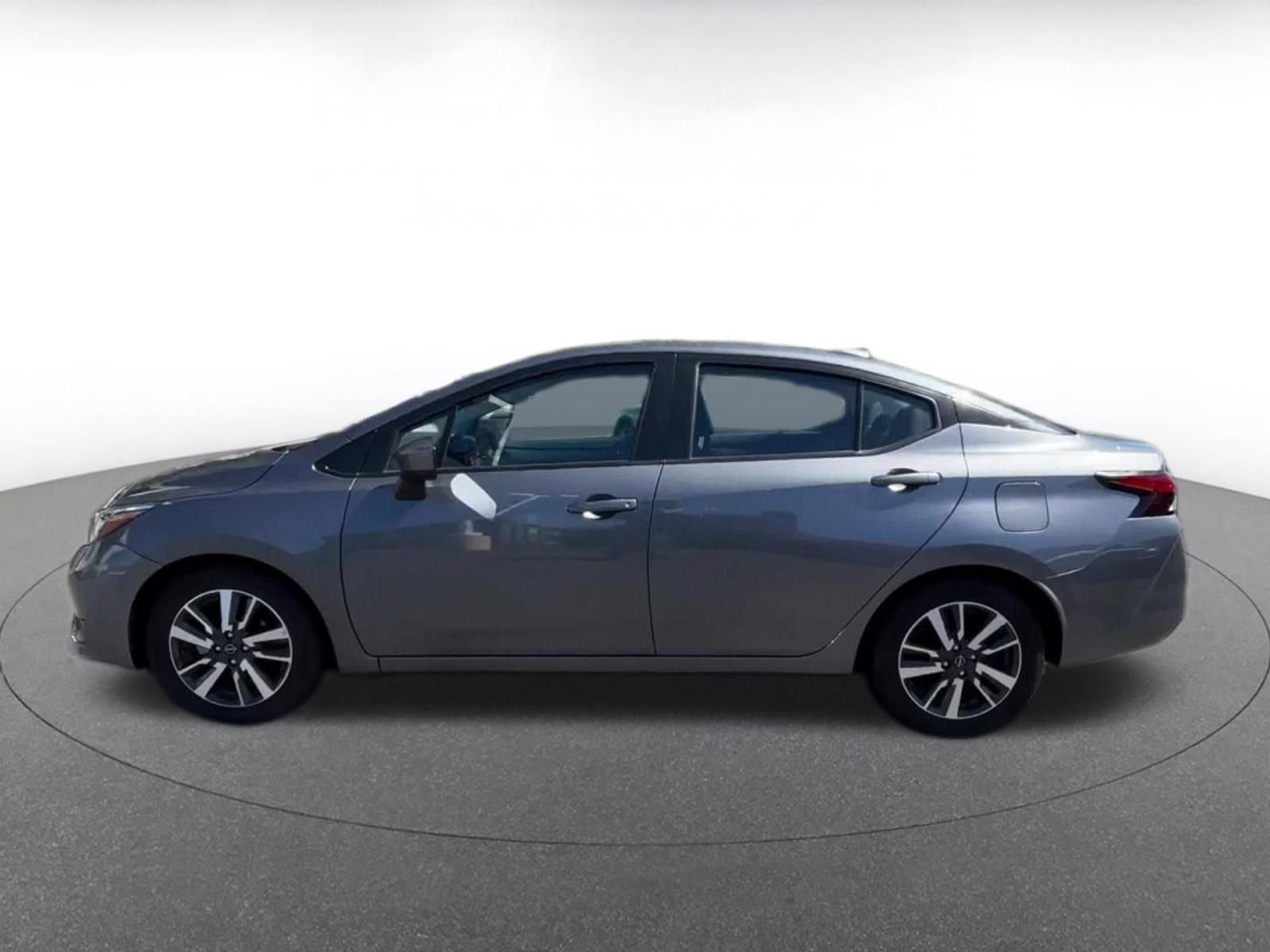 Used 2025 Nissan Versa SV FWD image 8