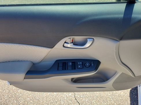 Used 2015 Honda Civic SE image 23