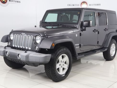 Used 2017 Jeep Wrangler Unlimited Sport w/ Quick Order Package 24S AWD/4WD image 5