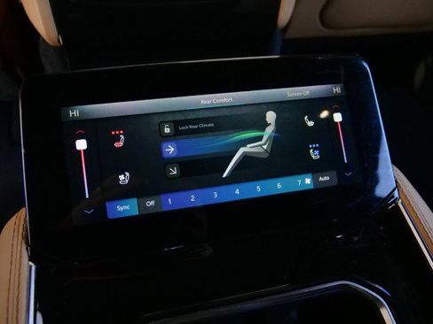 Used 2022 Jeep Grand Wagoneer Series III w/ Rear Seat Video Group 1 image 35