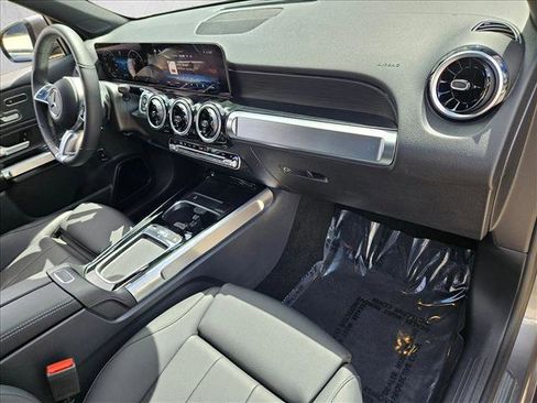 Used 2026 Mercedes-Benz GLB 250 image 20