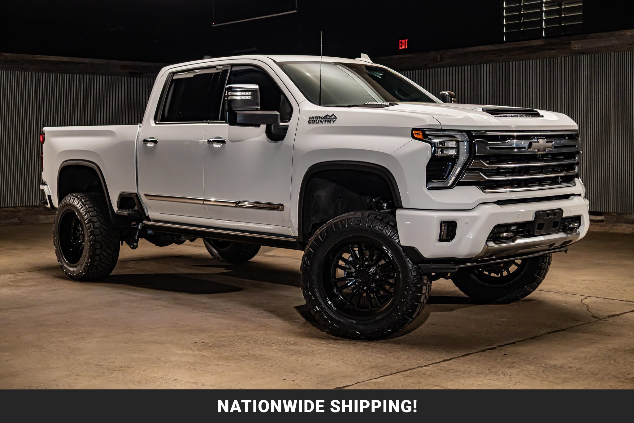 Used 2024 Chevrolet Silverado 2500 High Country w/ High Country Premium Package AWD/4WD image 1