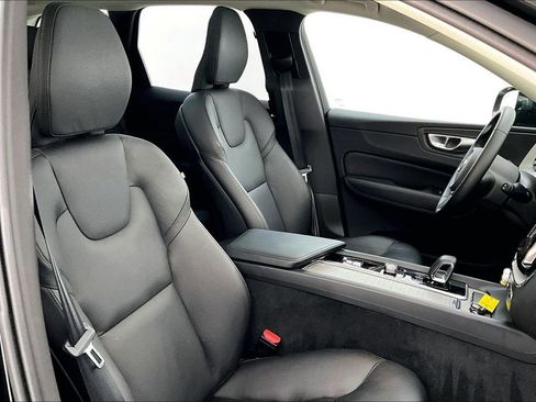 Certified 2025 Volvo XC60 B5 Plus image 11