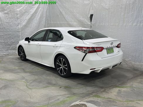 Used 2019 Toyota Camry SE FWD image 7