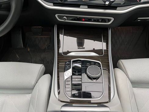 Certified 2024 BMW X5 xDrive40i w/ Premium Package AWD/4WD image 11