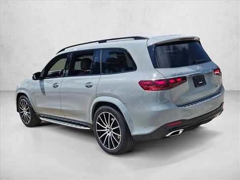 New 2026 Mercedes-Benz GLS 450 4MATIC image 9