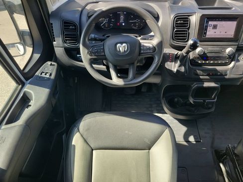 Used 2025 RAM ProMaster 2500 w/ Convenience Group FWD image 18