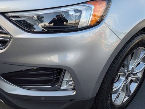 Used 2024 Ford Edge Titanium image 11