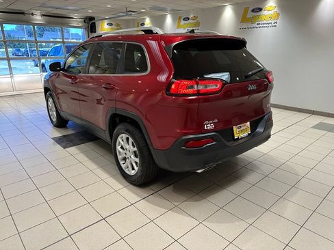 Used 2017 Jeep Cherokee Latitude w/ Cold Weather Group AWD/4WD image 17
