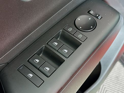 Used 2025 Hyundai Kona SEL image 17